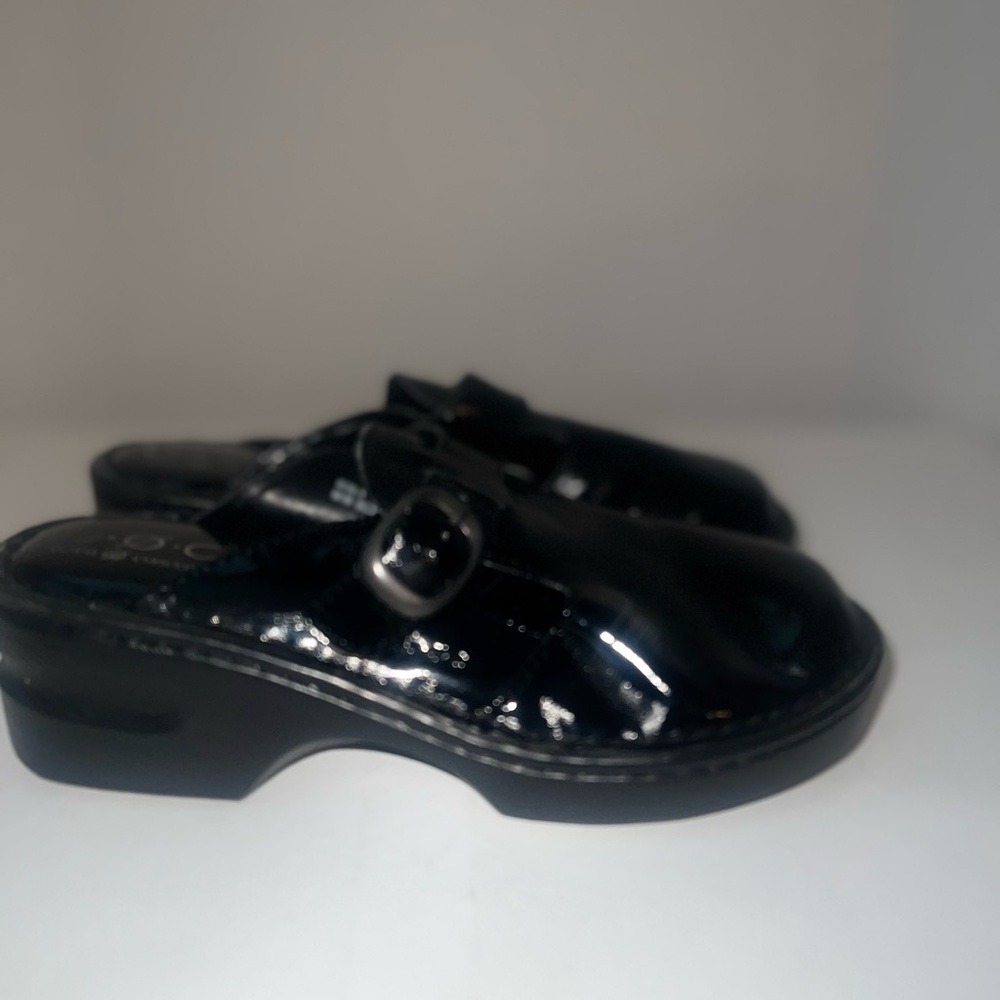 b.o.c. Shiny Black Slip-On Footwear size 6.5